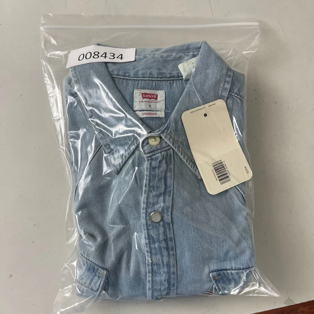 Levis Shirt Mens Small Blue Denim The Western Pearl Snap Yoke Cowboy Ranch Rodeo